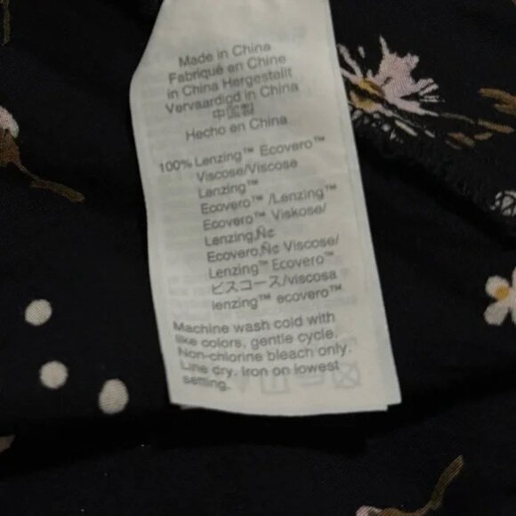 MADEWELL - Petite Puff-Sleeve Wrap-Front Midi Dress in Polka Daisies - Picture 10 of 10